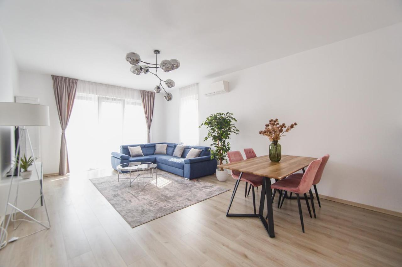 Perfect Harmony At Eas Residence Орадеа Екстериор снимка