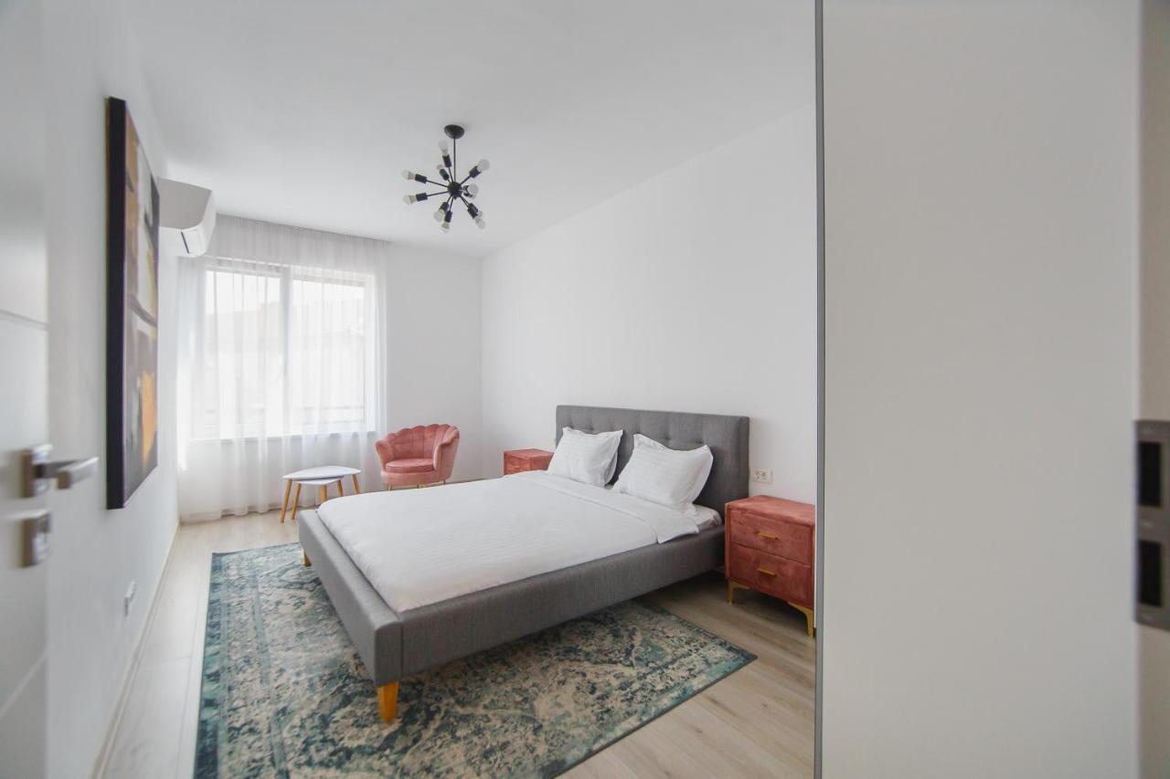 Perfect Harmony At Eas Residence Орадеа Екстериор снимка
