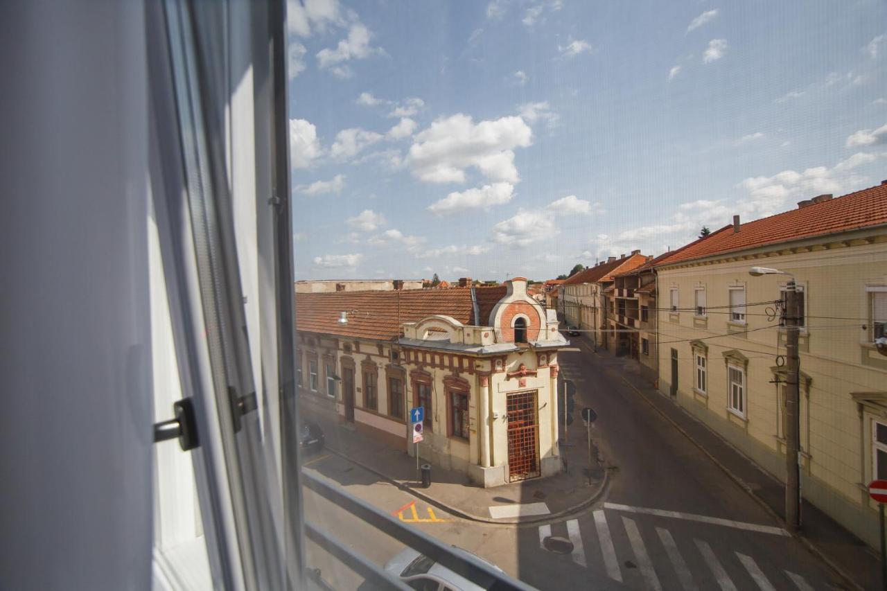 Perfect Harmony At Eas Residence Орадеа Екстериор снимка